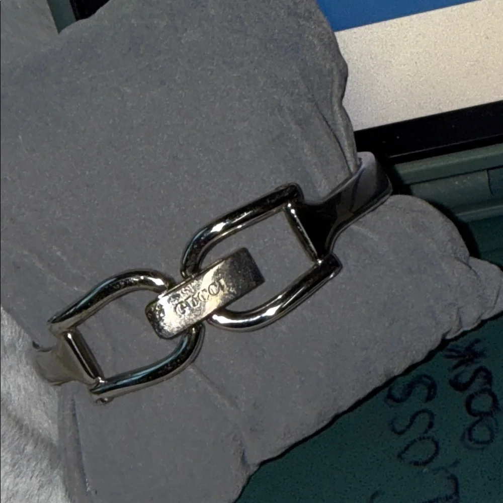 Gucci Women's Silver Vintage Watch